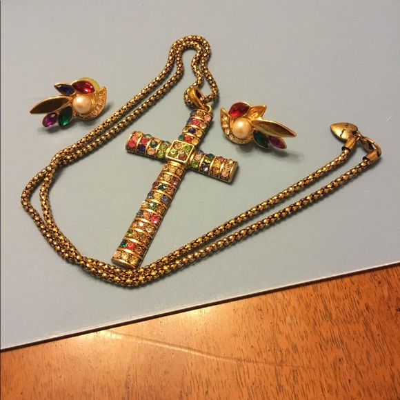 Swarovski Jewelry - 💝💜EUC Cross Colorful Crystal Necklace Never Worn